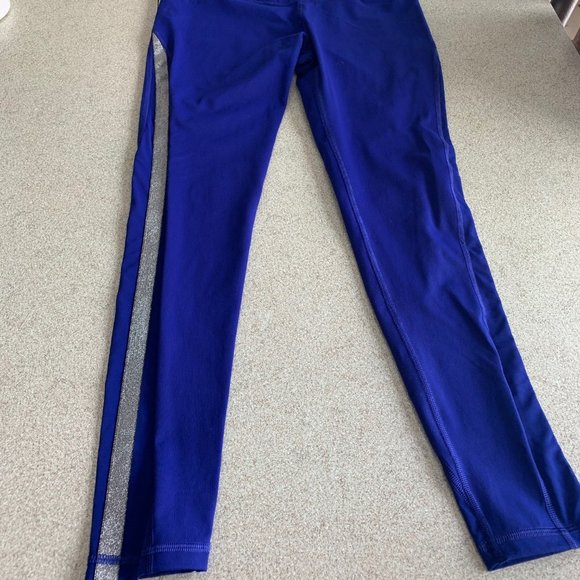 VICTORIA'S SECRET Knock out Blue and Silver Workout Tights - Picture 2 of 7